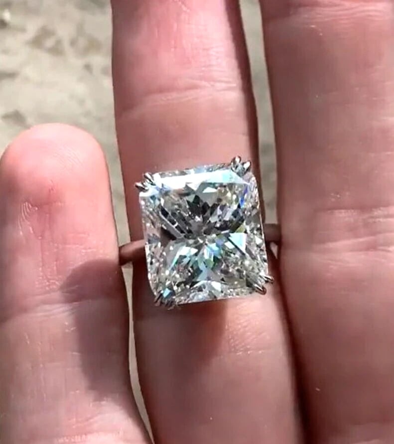 20 Ct Certified Treated Off White Diamond Solitaire Engagement Ring,925 Silver -: 20 Ct Certified Treated Off White Diamond Solitaire Engagement Ring,925 Silver - Ring Size US6 - Diamond Color - Off White Origin of Diamond - Brazil Species - Earth Mined Treated - HPHT Clarity - VVS