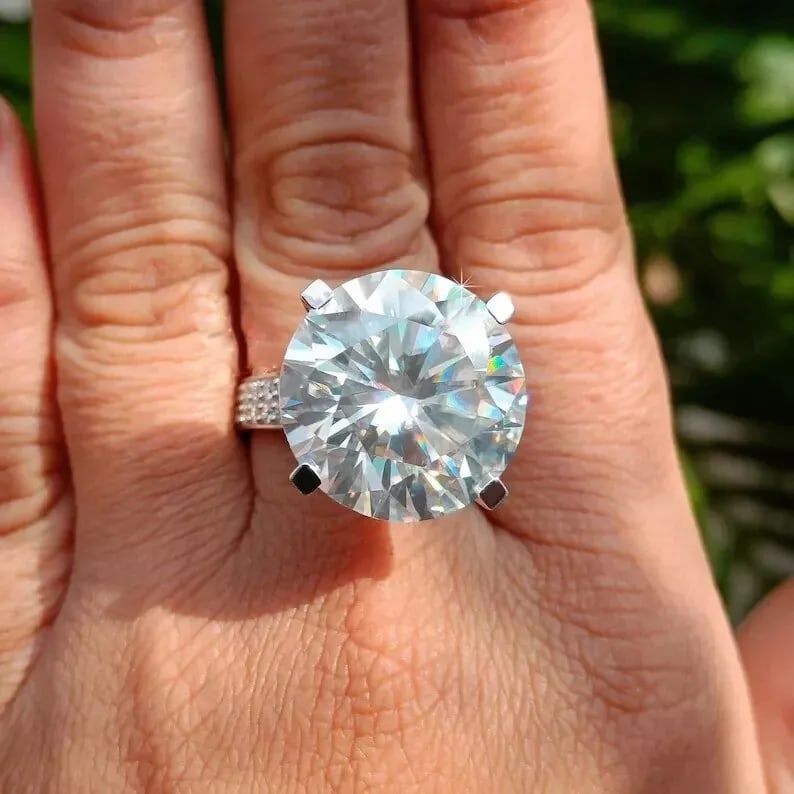 RARE 15 Carat Treated Off White Diamond Solitaire Ring In 925 Sterling Silver (1 of 6)