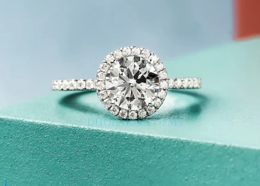 Certified 2.5 Carat 14KT Solid White Gold Lab Grown Diamond Round Cut Engagement Ring: Certified 2.5 Carat 14KT Solid White Gold D VVS1 Lab Grown Diamond Round Cut Engagement Ring - Side Stone is Lab Grown Diamonds Round Cut 0.20 Ct VS1 E - Ring Szie US - 7 - Ring resize free of cost