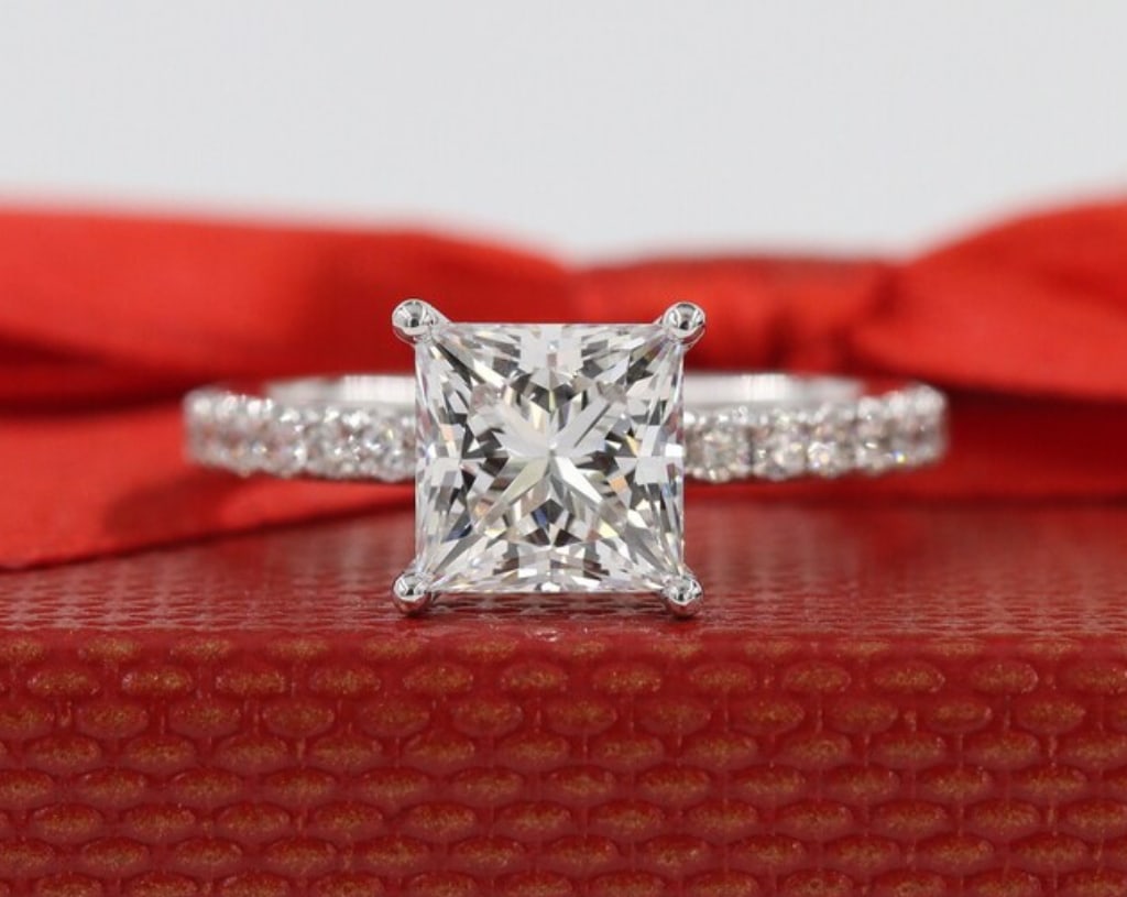 Certified 3.00 Carat Princess Cut Lab Grown Diamond D VVS1 Color 14kt Solid White Gold Engagement: Certified 3.00 Carat Princess Cut Lab Grown Diamond D VVS1 Color 14kt Solid White Gold Engagement Ring Side Stone Lab Grown Diamonds 0.30 CT Round Cut VS1 E Color - Ring Size US 6