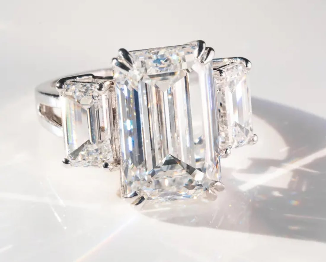 Certified 9.00 Carat Emearld Cut Lab Grown Diamond D VVS1 Color 14kt Solid White Gold Three: Certified 9.00 Carat Emearld Cut Lab Grown Diamond D VVS1 Color 14kt Solid White Gold Three stone Engagement Ring, Side Stone Lab Grown Diamonds 1.00 CT Round Cut VS1 E Color - Ring Size US 7