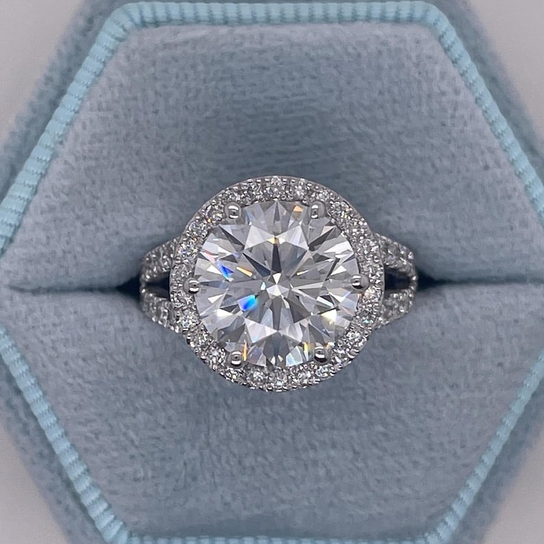 Certified 8.50 Carat Round Cut Lab Grown Diamond D VVS1 Color 14kt Solid White Gold Engagement Ring - 4