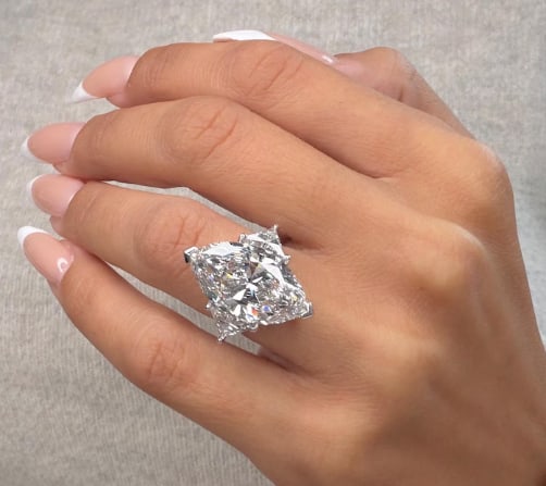 11 Ct Certified E VVS1 Marquise Cut Lab Grown Diamond Engagement Ring: 11 Ct Certified E VVS1 Marquise Cut Lab Grown Diamond Engagement Ring 14KT Solid White Gold Side Stone Lab Grown Diamonds Fancy Cut 0.80 Ct F VS1 - Ring Size US - 6 Ring Resize Available free of cost 