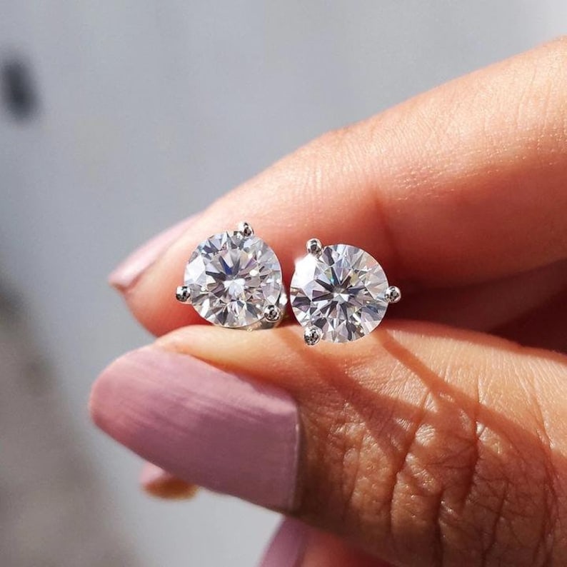 Certified 5 Carat Round Cut Lab Grown Diamond VVS1 D Color 14kt Solid White Gold Earrings: Certified 5 Carat Round Cut Lab Grown Diamond VVS1 D Color 14kt Solid White Gold Earrings