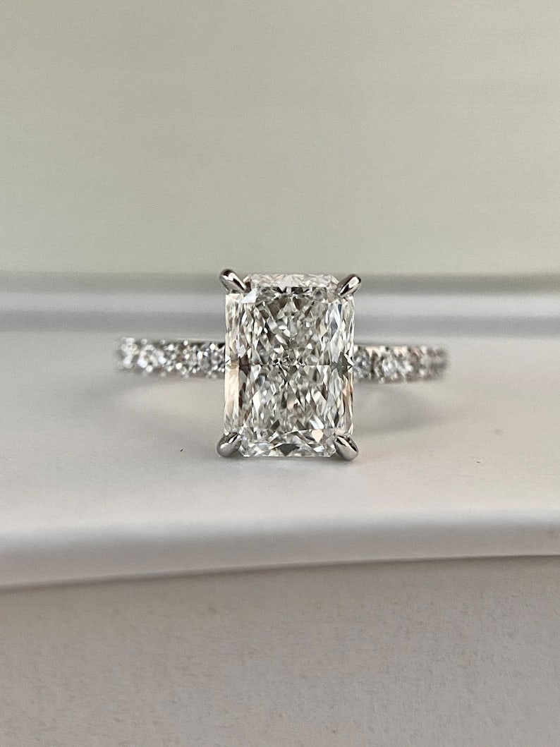 Certified 3.5 Carat Radiant Cut Lab Grown Diamond D VVS1 Color 14kt Solid White Gold Engagement Ring: Certified 3.5 Carat Radiant Cut Lab Grown Diamond D VVS1 Color 14kt Solid White Gold Engagement Ring - Ring Size US 7 - Side Stone Lab Grown Diamonds 0.30 CT Round Cut VS1 E Color -
