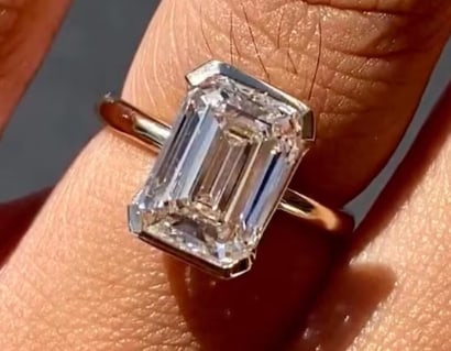 Certified 4 Carat Marquise Cut Lab Grown Diamond VVS1 D Color 14kt Solid Yellow Gold Engagement Ring: Certified 4 Carat Marquise Cut Lab Grown Diamond VVS1 D Color 14kt Solid Yellow Gold Engagement Ring - Ring Size US 6.5 - Ring Resize Available free of cost - Free Shipping….