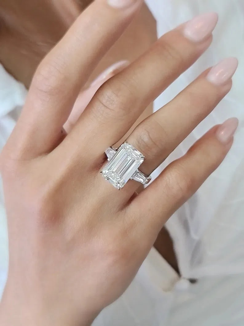 Certified 10.50 Ct. Lab Grown Diamond Engagement Ring in 14K Solid White Gold - Emerald Cut: Certified 10.50 Ct. Lab Grown Diamond Engagement Ring in 14K Solid White Gold - F-Color VVS1 Emerald Cut Side stone is fancy lab grown diamond vs1 g color 0.5 ct Excellent Luster- Ring Size US- 7- ) R