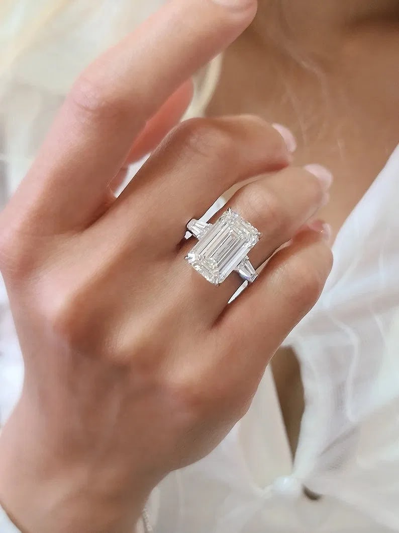 Certified 10.50 Ct. Lab Grown Diamond Engagement Ring in 14K Solid White Gold - Emerald Cut: Certified 10.50 Ct. Lab Grown Diamond Engagement Ring in 14K Solid White Gold - F-Color VVS1 Emerald Cut Side stone is fancy lab grown diamond vs1 g color 0.5 ct Excellent Luster- Ring Size US- 7- ) R