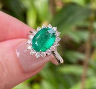 Certified 5.5 Carat Natural Zambia Green Emerald 14kt Solid White Gold Engagement Ring: Certified 5.5 Carat Oval Cut Natural Zambia Green Emerald 14kt Solid White Gold Engagement Ring - Side Stone Lab Grown Diamonds Round Cut VS1 E Color 0.50 Ring Size US - 7