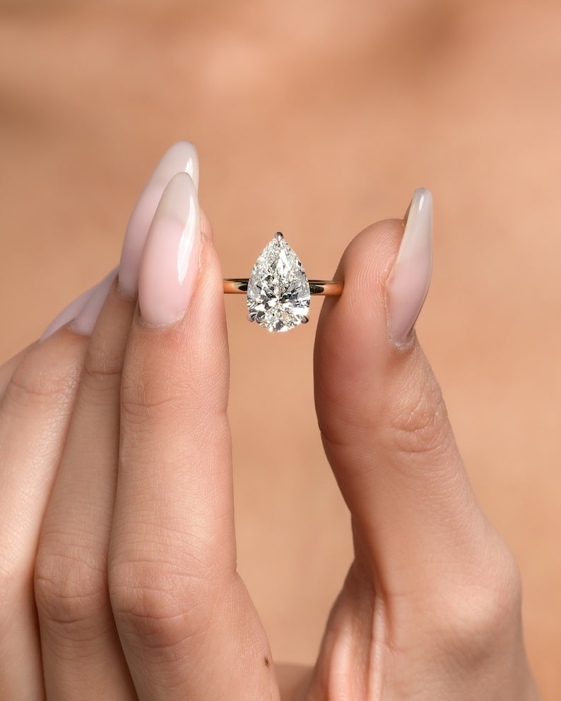 Certified 3.5 Carat 14KT Solid White Gold Lab Grown Diamond Pear Cut Engagement Ring: Certified 3.5 Carat 14KT Solid White Gold D VVS1 Lab Grown Diamond Pear Cut Engagement Ring - Ring Size US- 7