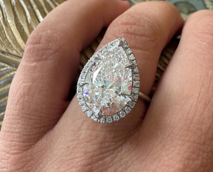 Certified 10 Carat Pear Cut Lab Grown Diamond D VVS1 Color 14kt Solid White Gold Engagement Ring: Certified 10 Carat Pear Cut Lab Grown Diamond D VVS1 Color 14kt Solid White Gold Engagement Ring - Side Stone Lab Grown Diamonds 0.50 CT Round Cut VS1 E Color - Ring Size US 7