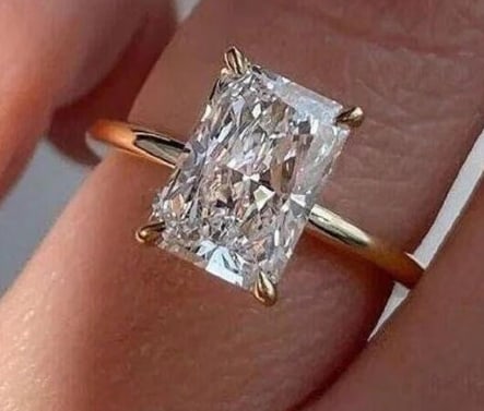 Certified 4 Ct Radiant Cut D VVS1 Lab Grown Diamond 14kt Solid Yellow Gold Engagement Ring: Certified 4 Ct Radiant Cut D VVS1 Lab Grown Diamond 14kt Solid Yellow Gold Engagement Ring - Ring Size US 7