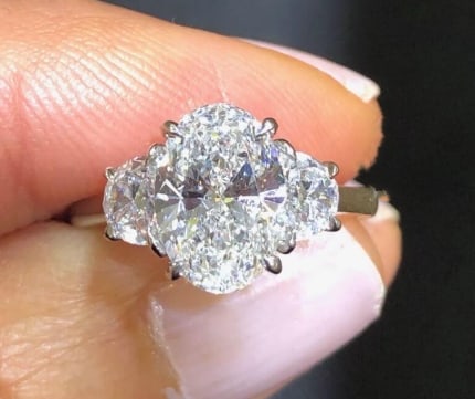Certified 4 Ct Oval Cut D VVS1 Lab Grown Diamond 14kt Solid White Engagement Ring: Certified 4 Ct Oval Cut D VVS1 Lab Grown Diamond 14kt Solid White Engagement Ring - Side Stone Lab Grown Diamonds 0.80 CT Fancy Cut VS1 E Color - Ring Size - US 7