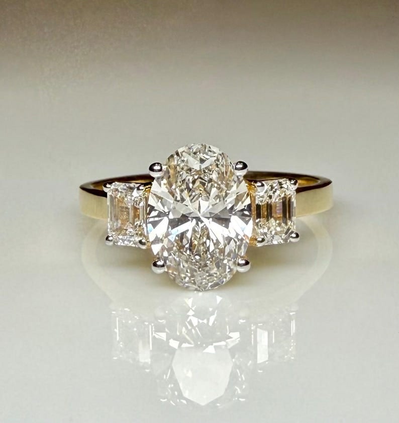 8.00 Carat Oval Cut Certified D VVS1 Three Stone Lab Grown Diamond in 14KT Solid Yellow Gold: 8.00 Carat Oval Cut Certified D VVS1 Three Stone Lab Grown Diamond in 14KT Solid Yellow Gold Engagement Ring - Side Stone Lab Grown Diamonds VVS1 D color Round cut 2.00 ct - Excellent Luster - Ring Si