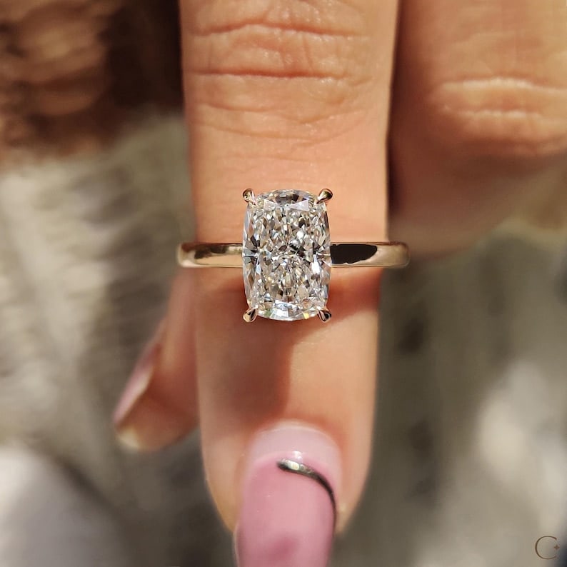 7.00 Carat Radiant Cut Certified D VVS1 Lab Grown Diamond in 14KT Solid White Gold Engagement Ring: 7.00 Carat Radiant Cut Certified D VVS1 Lab Grown Diamond in 14KT Solid White Gold Engagement Ring - Side Stone Lab Grown Diamonds VVS1 D color Fancy cut 0.80 ct - Excellent Luster - Ring Size US 7