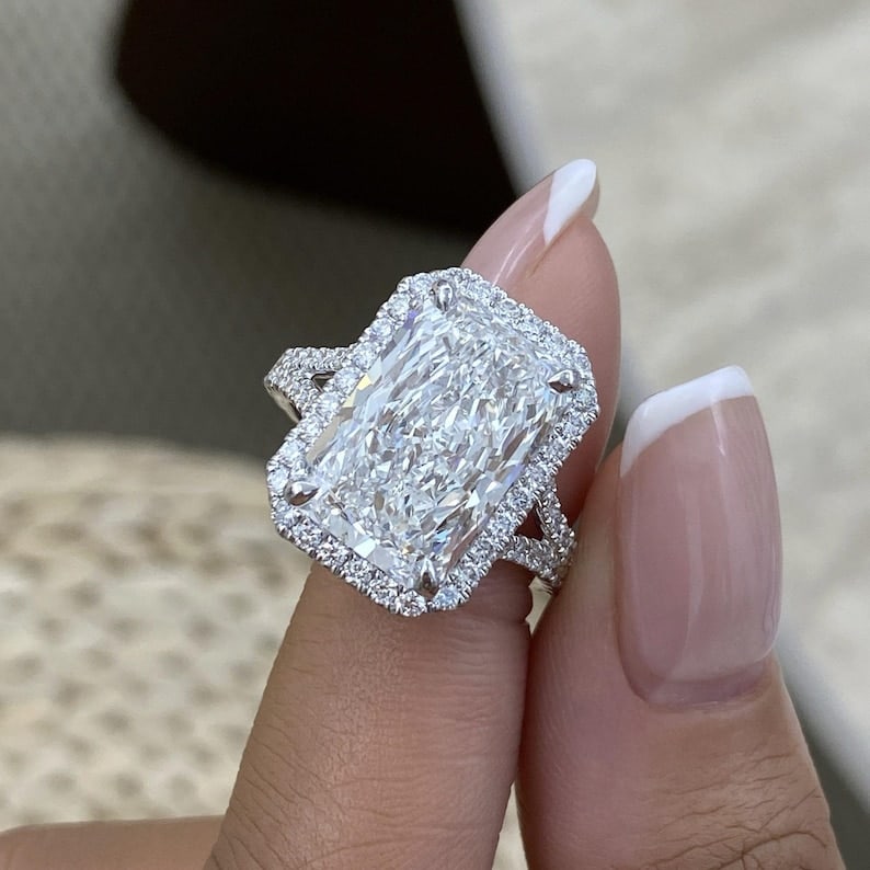 8.00 Carat Radiant Cut Certified D VVS1 Lab Grown Diamond in 14KT Solid White Gold Engagement Ring: 8.00 Carat Radiant Cut Certified D VVS1 Lab Grown Diamond in 14KT Solid White Gold Engagement Ring -Side Stone Lab Grown Diamonds VVS1 D color Round cut 0.80 ct - Excellent Luster -& Free Shipping - R