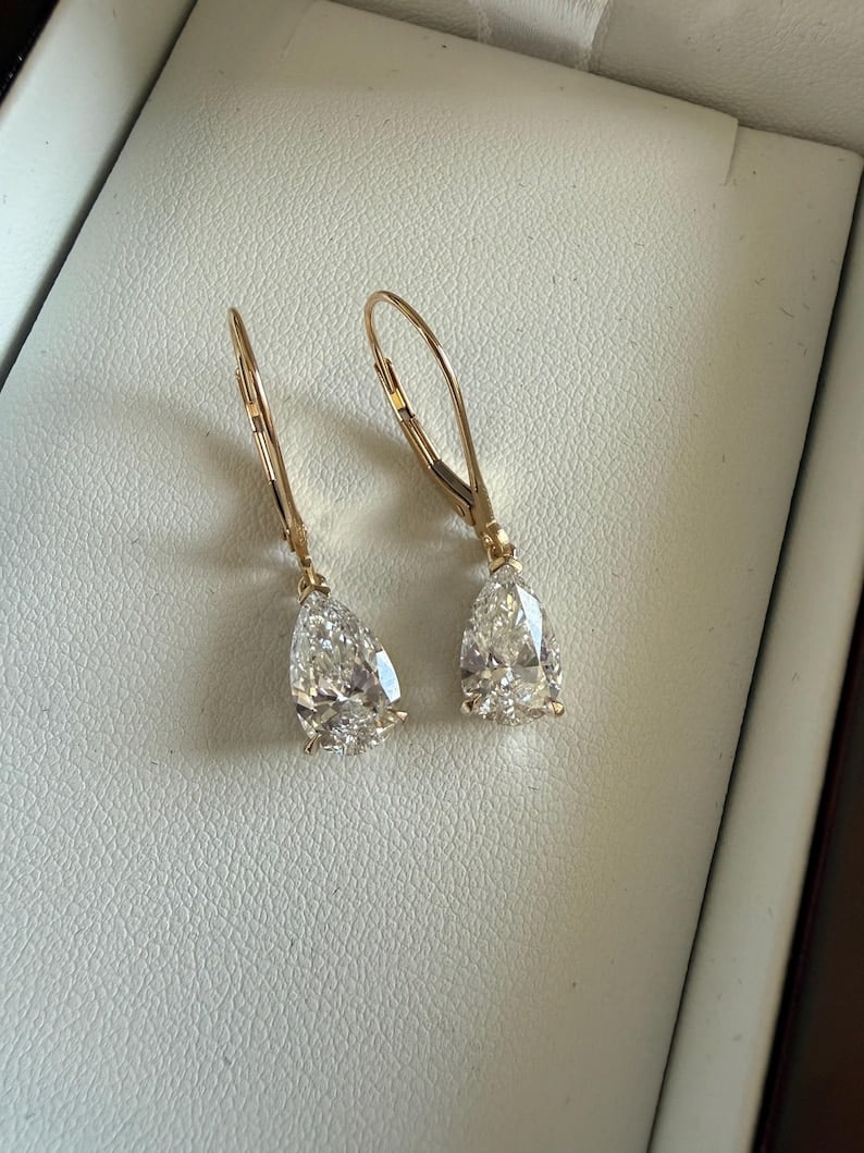 3.50 Carat Pear Cut Certified D VVS1 Lab Grown Diamond in 14KT Solid Yellow Gold Earrings: 3.50 Carat Pear Cut Certified D VVS1 Lab Grown Diamond in 14KT Solid Yellow Gold Earrings - Excellent Luster -& Free Shipping -