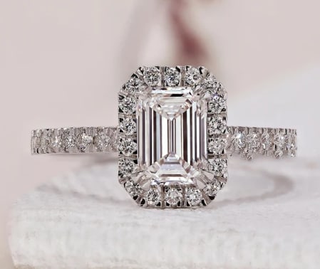 2.5 Carat Emerald Cut Certified D VVS1 Lab Grown Diamond in 14KT Solid White Gold Engagement Ring: 2.5 Carat Emerald Cut Certified D VVS1 Lab Grown Diamond in 14KT Solid White Gold Engagement Ring - Side Stone Lab Grown Diamonds VVS1 D Color Round Cut 0.50 Ct - Ring Size US - 7