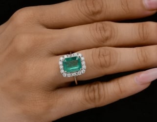 4.00 Carat Emerald Cut Certified Natural Emerald & Natural Diamonds 14KT Solid White Gold Engagement: 4.00 Carat Emerald Cut Certified Natural Emerald & Natural Diamonds 14KT Solid White Gold Engagement Ring - Side Stone Real Diamonds SI1 - H Color Round Cut 0.20 ct - Ring Size US 6