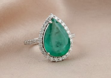 5.00 Carat Pear Cut Certified Natural Emerald & Natural Diamonds 14KT Solid White Gold Engagement: 5.00 Carat Pear Cut Certified Natural Emerald & Natural Diamonds 14KT Solid White Gold Engagement Ring - Side Stone Real Diamonds SI1 - H Color Round Cut 0.20 ct - Ring Size US 6