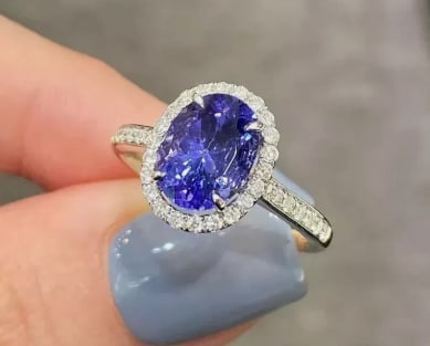 3.50 Carat Oval Cut Certified Natural Tanzanite & Natural Diamonds 14KT Solid White Gold Engagement: 3.50 Carat Oval Cut Certified Natural Tanzanite & Natural Diamonds 14KT Solid White Gold Engagement Ring - Side Stone Real Diamonds SI1 - H Color Round Cut 0.50 ct - Ring Size US 6.5