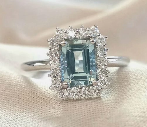 5.00 CT Emerald Cut Certified Natural Aquamarine & Natural Diamonds 14KT Solid White Gold Engagement: 5.00 CT Emerald Cut Certified Natural Aquamarine & Natural Diamonds 14KT Solid White Gold Engagement Ring - Side Stone Real Diamonds SI1 - H Color Round Cut 0.50 ct - Ring Size US 7