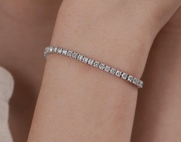 5.25 Carat 3 MM Round Cut Certified D VVS1 Lab Grown Diamond in 14KT Solid White Gold Bracelet: 5.25 Carat 3 MM Round Cut Certified D VVS1 Lab Grown Diamond in 14KT Solid White Gold Bracelet - 7 INCH