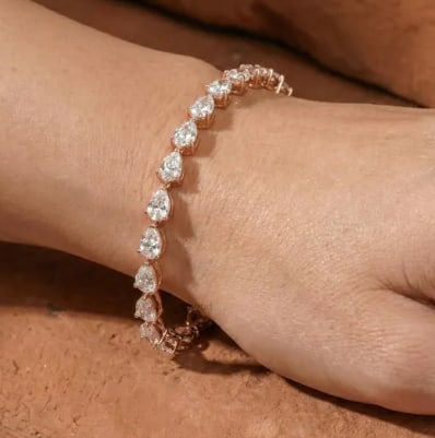 10.00 Carat Pear Cut Certified D VVS1 Lab Grown Diamond in 14KT Solid Rose Gold Bracelet: 10.00 Carat Pear Cut Certified D VVS1 Lab Grown Diamond in 14KT Solid Rose Gold Bracelet 7.5 inch