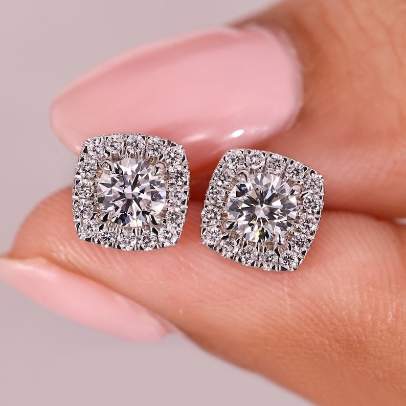 2.00 Ct Round Cut Certified D VVS1 Lab Grown Diamond in 14KT Solid White Gold Halo Earrings: 2.00 Ct Round Cut Certified D VVS1 Lab Grown Diamond in 14KT Solid White Gold Halo Earrings