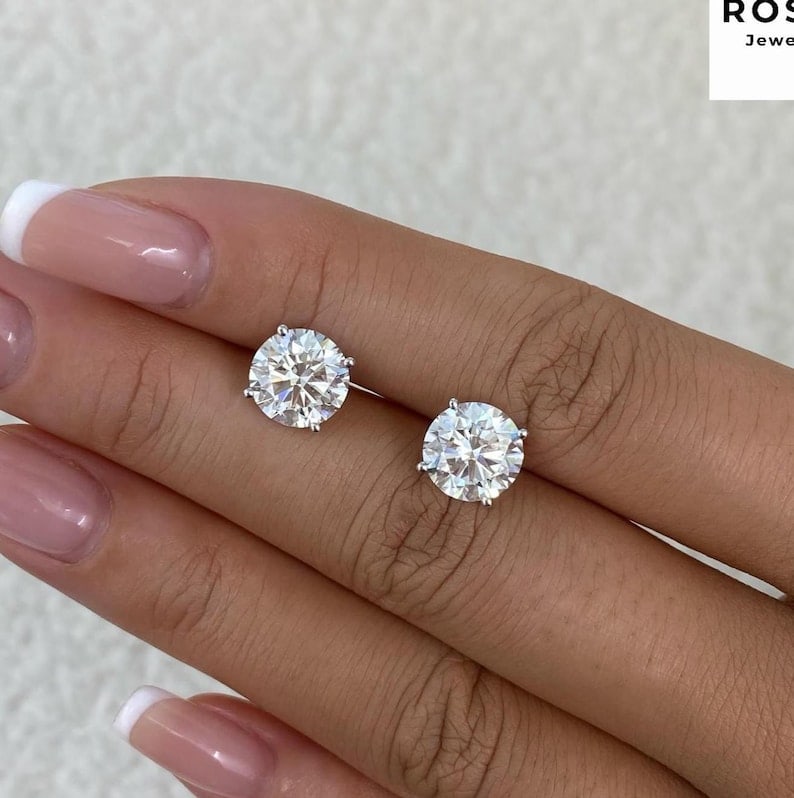 2.00 Carat Round Cut Certified D VVS1 Lab Grown Diamond 14KT White Gold Stud Earrings: 2.00 Carat Round Cut Certified D VVS1 Lab Grown Diamond 14KT White Gold Stud Earrings