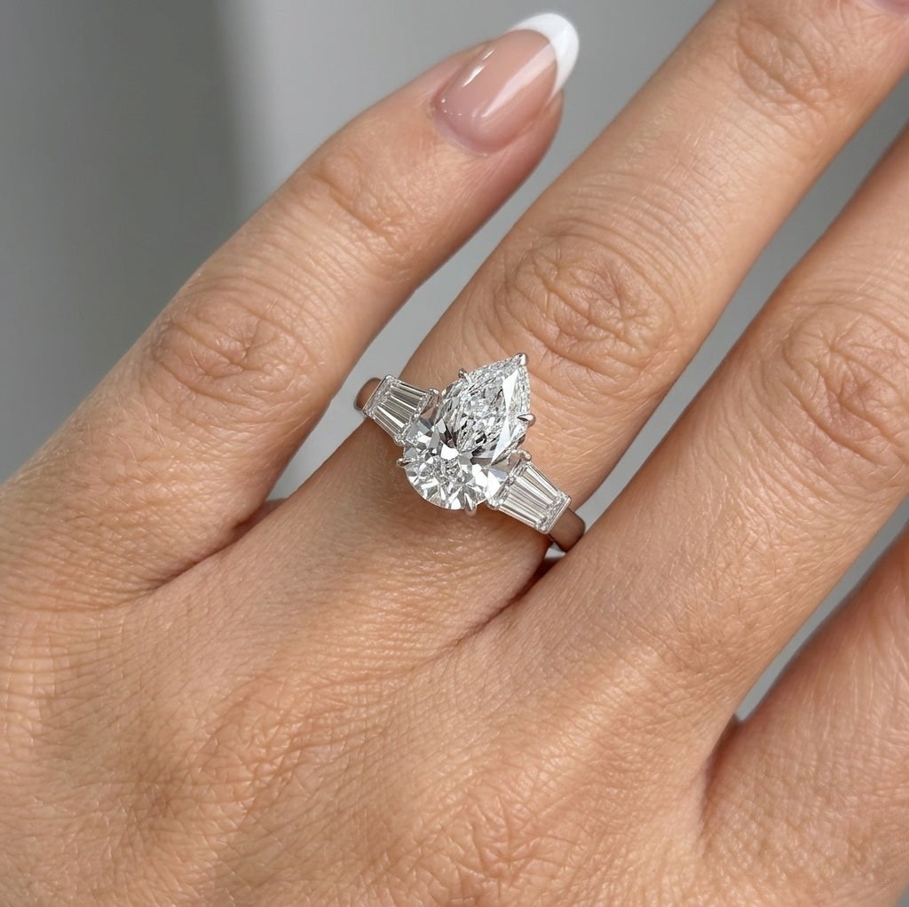 Certified 5.00 Carat Pear Cut D VVS1 Lab Grown Diamond 14KT White Gold Engagment Ring| Wedding: Certified 5.00 Carat Pear Cut D VVS1 Lab Grown Diamond 14KT White Gold Ring | Side Stone Lab Grown Diamonds VVS1 D Color Fancy Cut 0.80 ct - Ring Size US 7
