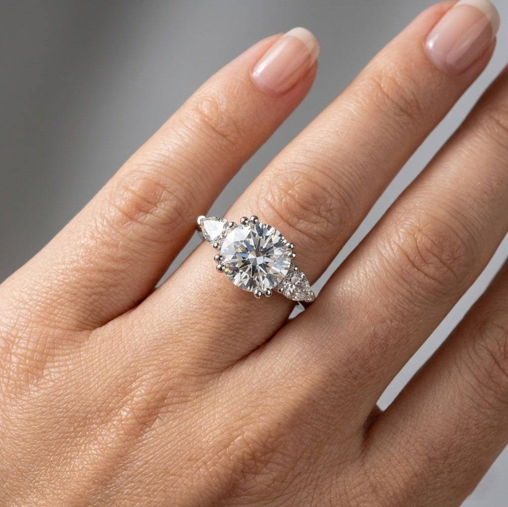 Certified 3.00 Carat Round Cut D VVS1 Lab Grown Diamond 14KT White Gold Engagment Ring Three Stone: Certified 3.00 Carat Round Cut D VVS1 Lab Grown Diamond 14KT White Gold Ring Three Stone Ring | Side Stone Lab Grown Diamonds VVS1 D Color Fancy Cut 2.00 ct - Ring Size US 7