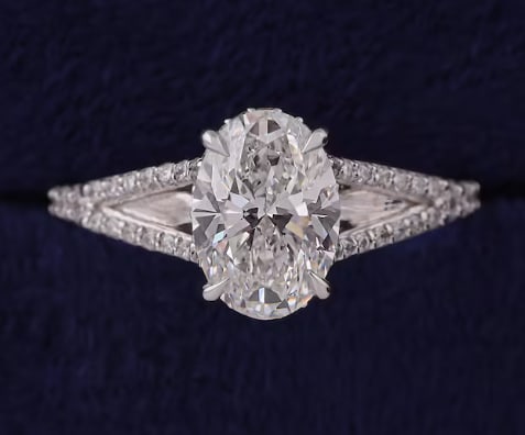 Certificted 3.00 Carat D VVS1 Oval Cut Lab Grown Diamond 14k White Gold Solitaire With Accents: Certificted 3.00 Carat D VVS1 Oval Cut Lab Grown Diamond 14k White Gold solitaire With Accents Engagment Ring|Side Stone Lab Grown Diamonds VVS1 D Color Round Cut 0.40 ct - Ring Size US 7