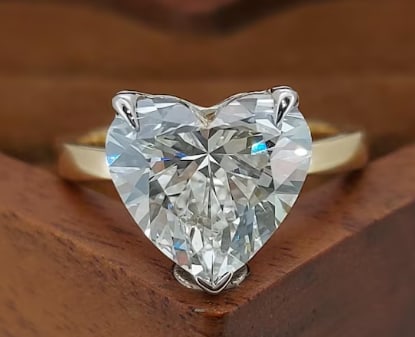 Certificted 7.00 Carat D VVS1 Heart Shape Lab Grown Diamond 14k Yellow Gold Engagment Ring: Certificted 7.00 Carat D VVS1 Heart Shape Lab Grown Diamond 14k Yellow Gold Engagment Ring | Ring Size US 6