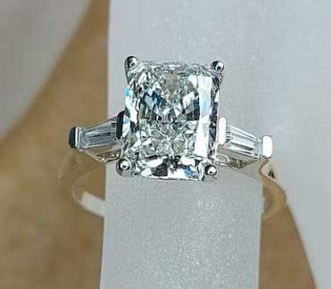 Certificted 8.00 Carat D VVS1 Radiant Cut Lab Grown Diamond 14k White Gold Engagment Ring (1 of 3)