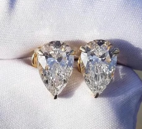 Certificted 6.00 Carat D VVS1 Pear Cut Lab Grown Diamond 14k Yellow Gold Stud Earrings: Certificted 6.00 Carat D VVS1 Pear Cut Lab Grown Diamond 14k Yellow Gold Stud Earrings
