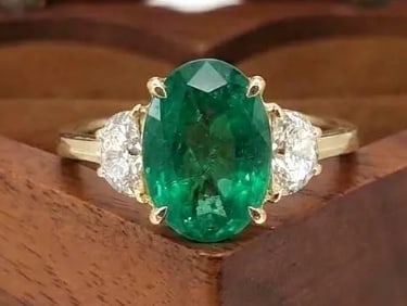 Certified 6.00 Carat Natural Zambian Emerald & Lab Grown Diamond Ring in 14K Solid White Gold: Certified 6.00 Carat Natural Zambian Emerald & Lab Grown Diamond Ring in 14K Solid White Gold|Three Stone Ring|Side Stone Lab Grown Diamonds VVS1 D Color Fancy Cut 2.00 ct Ring Size US - 6.5