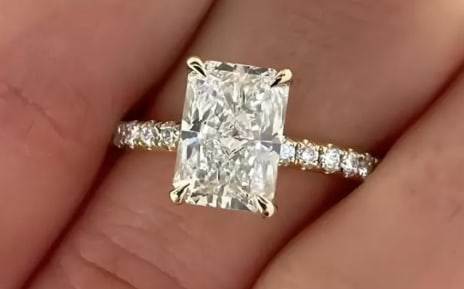 Certificted 4.00 Carat D VVS1 Radiant Cut Lab Grown Diamond 14k Yellow Gold Ring: Certificted 4.00 Carat D VVS1 Radiant Cut Lab Grown Diamond 14k Yellow Gold Soliraire With Accent Ring|Side Stone Lab Grown Diamonds VVS1 D Color Round Cut 0.60 ct Ring Size US - 7