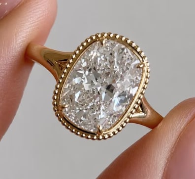 Certificted 6.00 Carat D VVS1 Radiant Cut Lab Grown Diamond 14k Yellow Gold Solitaire Ring: Certificted 6.00 Carat D VVS1 Radiant Cut Lab Grown Diamond 14k Yellow Gold Solitaire Ring| Ring size US - 7