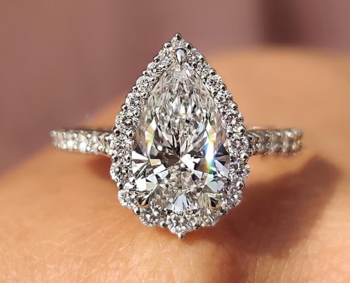 Certificted 5.00 Carat D VVS1 Pear Cut Lab Grown Diamond 14k White Gold Ring: Certificted 2.00 Carat D VVS1 Radiant Cut Lab Grown Diamond 14k White Gold Ring|Side Stone Lab Grown Diamonds VVS1 D Color Round Cut 0.50 ct Ring Size US - 6.5