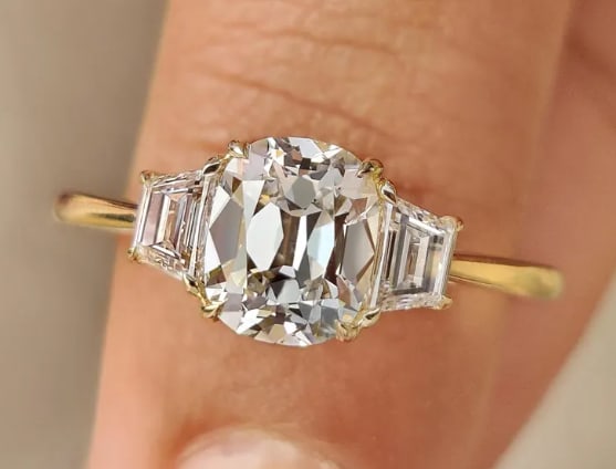 Certificted 3.5 Carat D VVS1 Old Mine Cushion Cut Lab Grown Diamond 14k Yellow Gold Ring: Certificted 3.5 Carat D VVS1 Old Mine Cushion Cut Lab Grown Diamond 14k Yellow Gold Ring|Side Stone Lab Grown Diamonds VVS1 D Color Round Cut 0.50 ct Ring Size US - 6.5