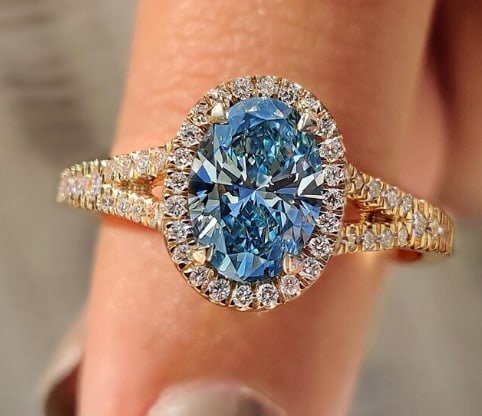 Certificted 3.00 Blue Oval Cut Lab Grown Diamond 14k Rose Gold Halo Engagment Ring: Certificted 3.00 Blue Oval Cut Lab Grown Diamond 14k Rose Gold Halo Engagment Ring|Side Stone Lab Grown Diamonds VVS1 D Color Round Cut 0.50 ct Ring Size US - 6.5