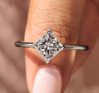 Certificted 1.5 Carat D VVS1 Princess Cut Lab Grown Diamond 14k White Gold Ring: Certificted 1.5 Carat D VVS1 Princess Cut Lab Grown Diamond 14k White Gold Ring|Ring Size US - 6.5