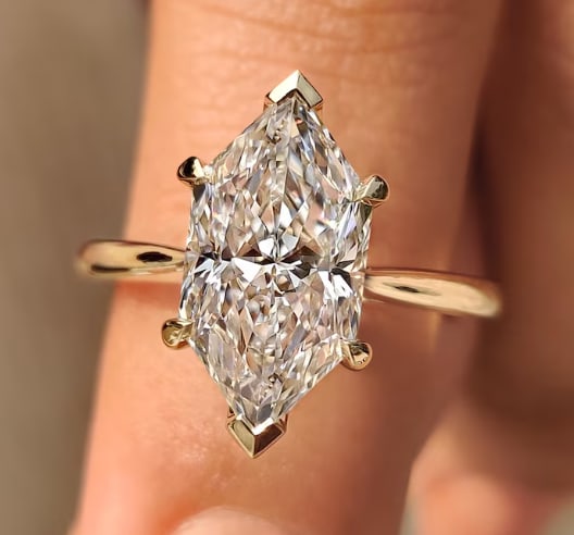 Certificted 4.00 Carat D VVS1 Marquise Cut Lab Grown Diamond 14k Rose Gold Engagment Ring: Certificted 4.00 Carat D VVS1 Marquise Cut Lab Grown Diamond 14k Rose Gold Engagment Ring|Ring Size US - 6.5