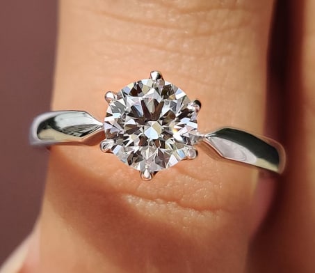 Certificted 1.5 Carat D VVS1 Round Cut Lab Grown Diamond 14k White Gold Engagment Solitaire Ring: Certificted 1.5 Carat D VVS1 Round Cut Lab Grown Diamond 14k White Gold Engagment Solitaire Ring|Ring Size US - 6.5