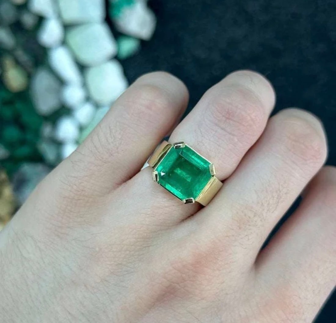 5.40 Carat Emerald Cut Natural Emerald Certified Engagement Ring in 14K Solid White Gold: Zambian Emerald 5.40 Carat Emerald Cut Natural Emerald Certified Engagement Ring in 14K Solid White Gold Ring Size US 8