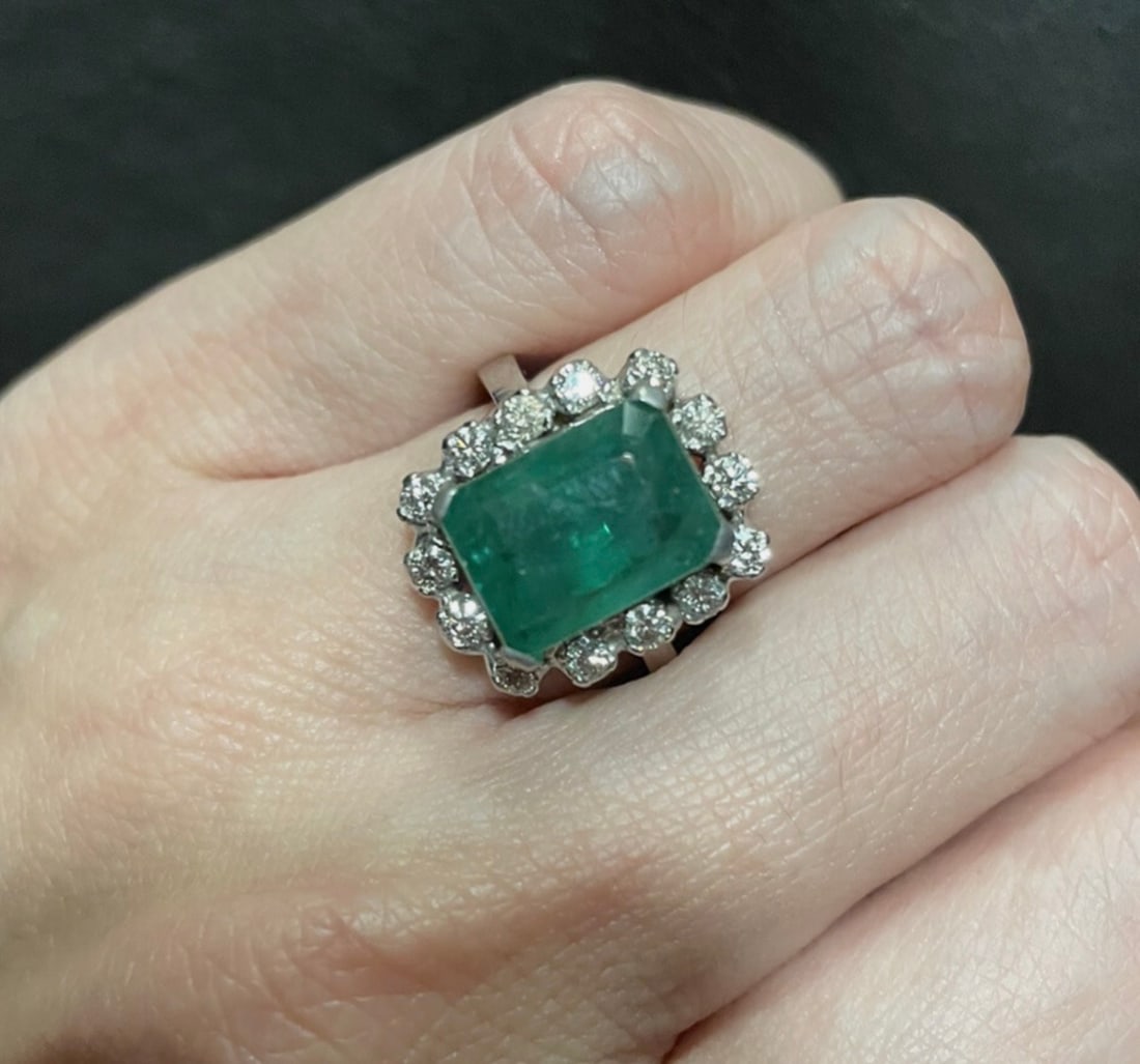 6.50 Carat Emerald Cut Natural Emerald Certified Engagement Ring in 14K Solid White Gold: Zambian Emerald 6.50 Carat Emerald Cut Natural Emerald Certified Engagement Ring in 14K Solid White Gold - Side Stone Real Diamonds Round Cut VS1 H COLOR 0.40 ct - Ring Size US 6
