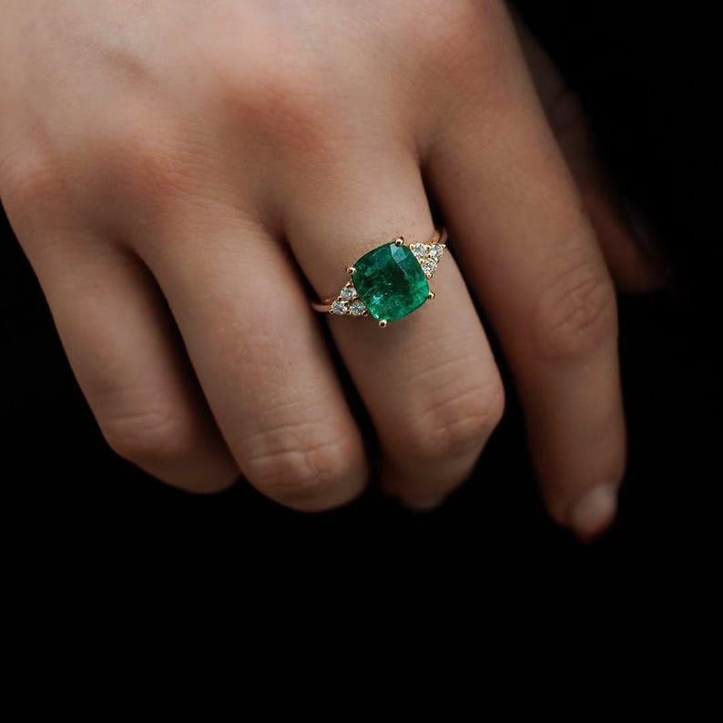 3.5 Carat Cushion Cut Natural Emerald Certified Engagement Ring in 14K Solid Yellow Gold (1 of 3)