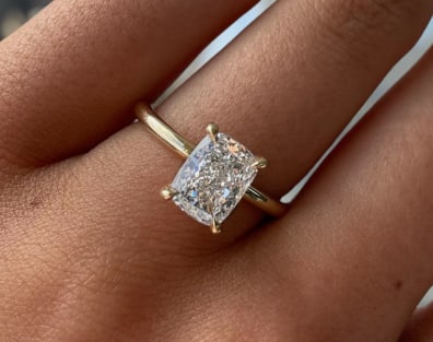 Certificted 3.00 Carat D VVS1 Cushion Cut Lab Grown Diamond 14k Yellow Gold Engagment Ring: Certificted 3.00 Carat D VVS1 Cushion Cut Lab Grown Diamond 14k Yellow Gold Engagment Ring -Side Stone Lab Grown Diamonds VVS1 D Color Round Cut 0.20 ct - Ring Size US 6.5