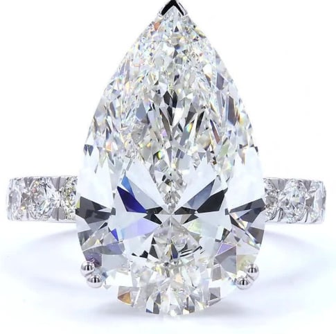 Certificted 8.00 Carat D VVS1 Pear Cut Lab Grown Diamond 14k White Gold Engagment Ring: Certificted 8.00 Carat D VVS1 Pear Cut Lab Grown Diamond 14k White Gold Engagment Ring - Side Stone Lab Grown Diamonds VVS1 D Color Round Cut 0.70 ct - Ring Size US 6